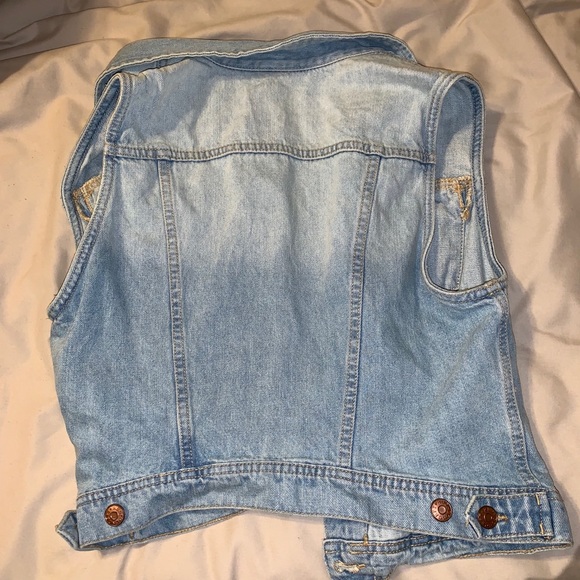 Jean Vest - Picture 2 of 3